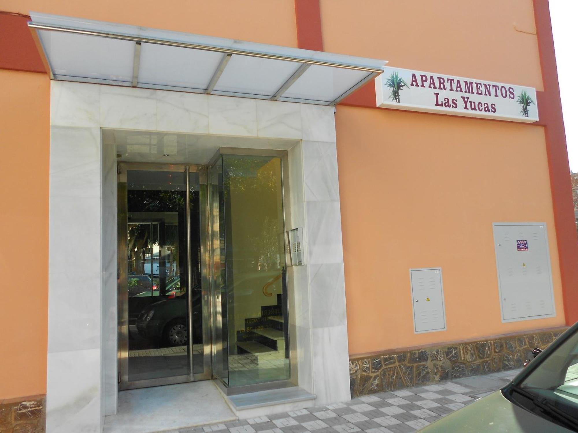 Apartamentos Turisticos Las Yucas Torre Del Mar Exteriör bild