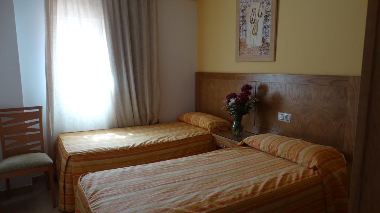 Apartamentos Turisticos Las Yucas Torre Del Mar Exteriör bild